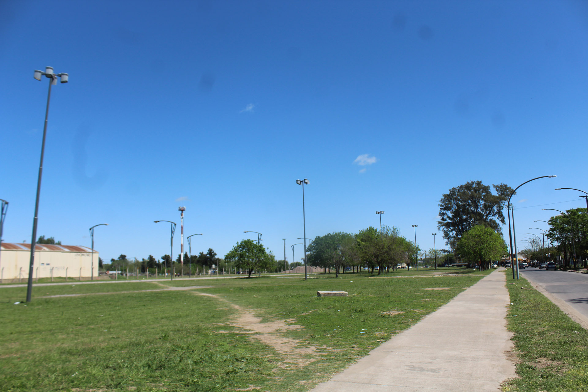 Parque Nuevo Alberdi (en el acceso a Ruta 34) 
