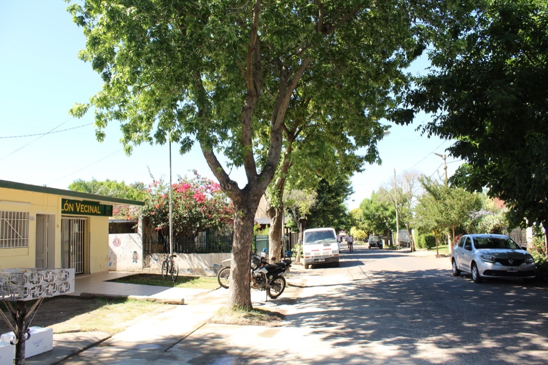 Barrios Lomas de Alberdi, Parque Field, Rucci y La Cerámica